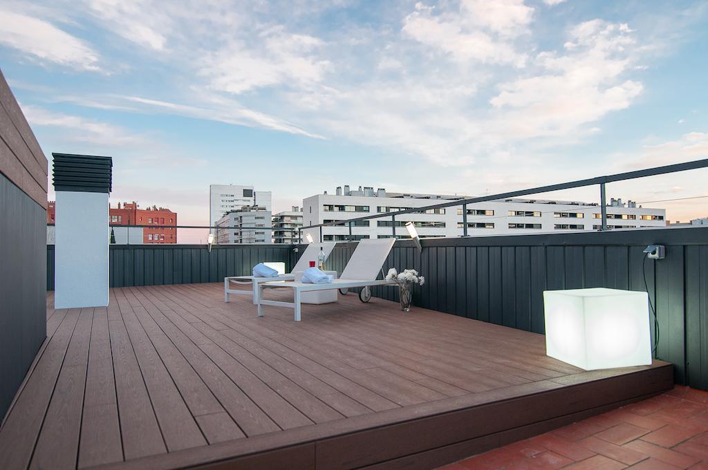 Blue Apartments Barcellona Esterno foto